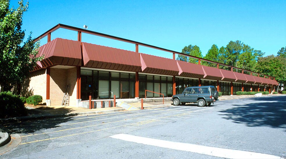 18 E Andrews Dr NW, Atlanta, GA à vendre - Photo du bâtiment - Image 3 de 4