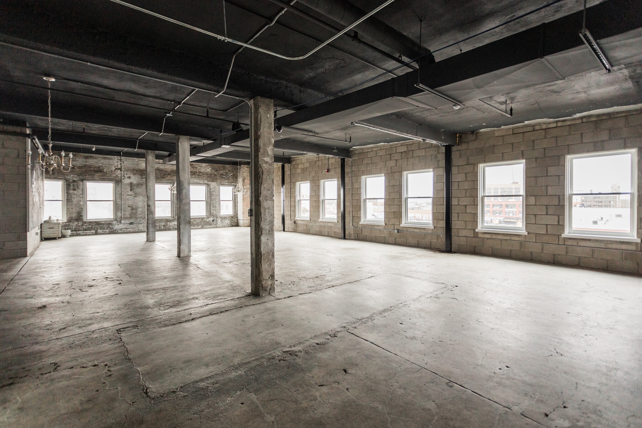 2501 Russell St, Detroit, MI for lease Building Photo- Image 1 of 11