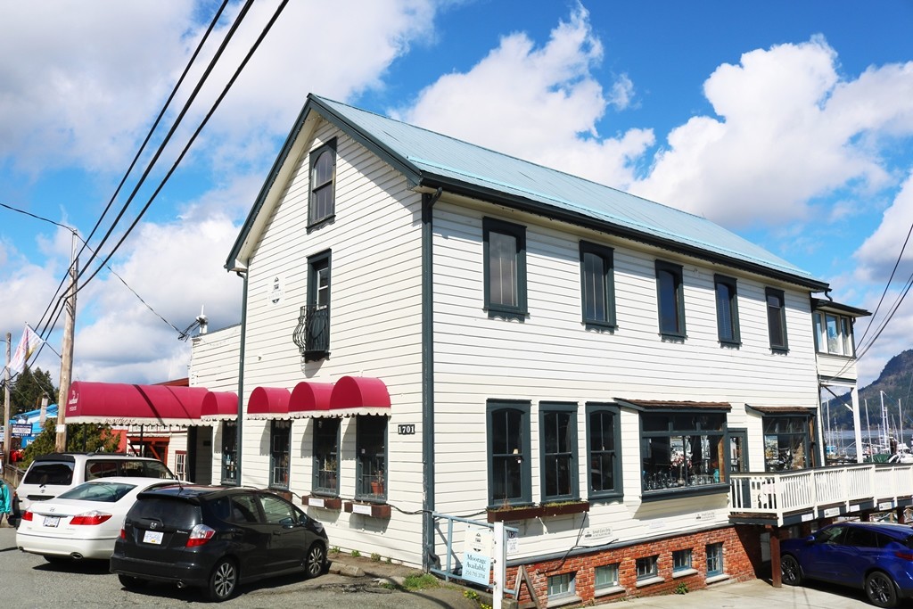 1705 Cowichan Bay Rd, Cowichan Valley, BC for sale Building Photo- Image 1 of 1