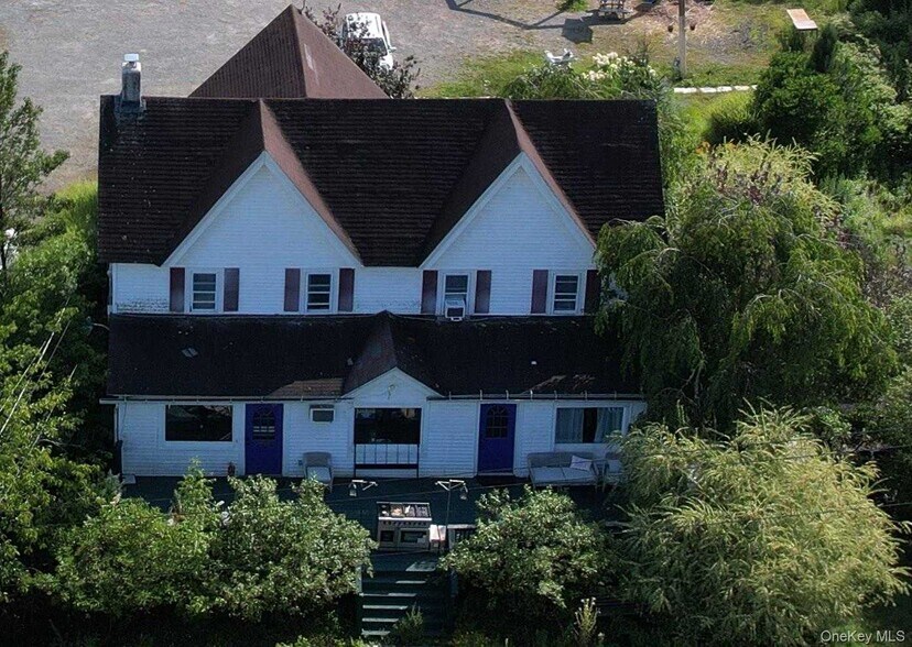 1166 County 114 Rt, Cochecton, NY à vendre - Photo du bâtiment - Image 3 de 27