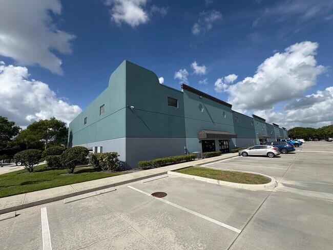 More details for 680-694 NW Enterprise Dr, Port Saint Lucie, FL - Industrial for Lease