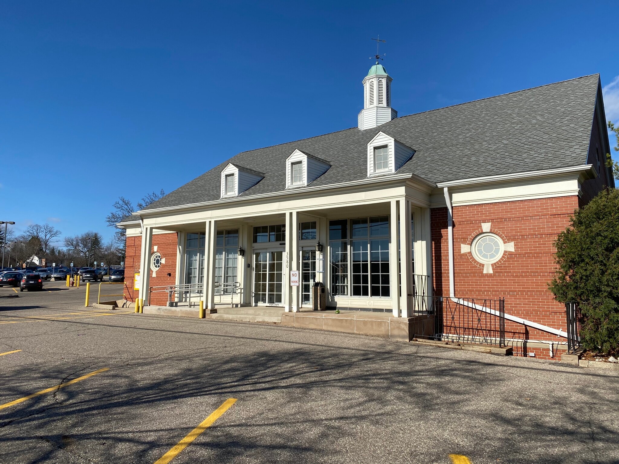 3580 W Maple Rd, Bloomfield Hills, MI for lease Primary Photo- Image 1 of 4