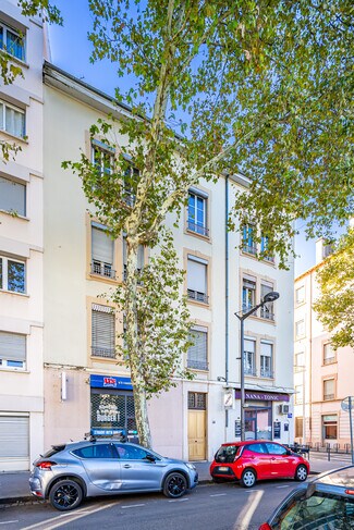 Plus de détails pour 112 Cours Docteur Long, Lyon - Commerce de détail à louer