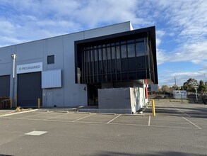 40-44 Cook St, Port Melbourne for lease Building Photo- Image 2 of 8