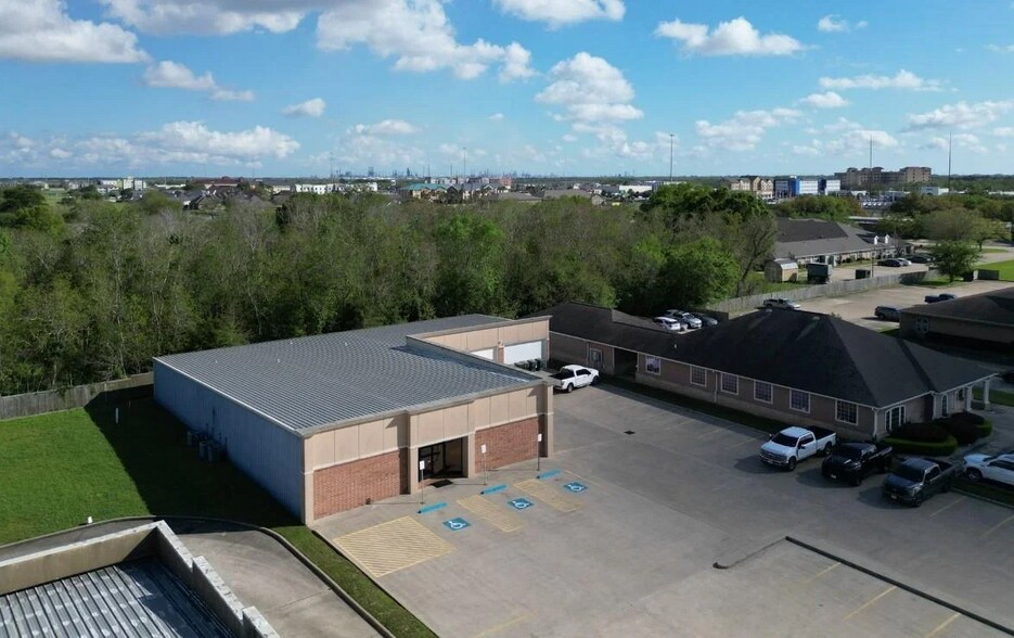 3180 Central Mall Dr, Port Arthur, TX à vendre - Photo du bâtiment - Image 2 de 33