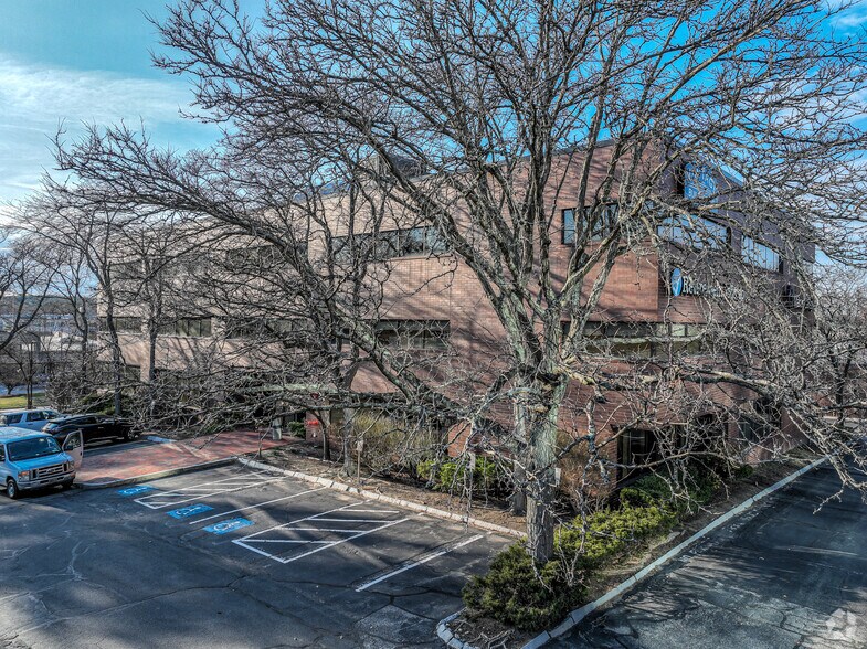 204 Second Ave, Waltham, MA à louer - Photo du bâtiment - Image 2 de 5
