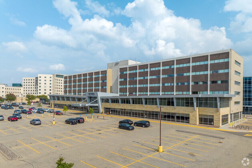 6545 France Ave S, Edina, MN à louer - Photo du bâtiment - Image 2 de 24