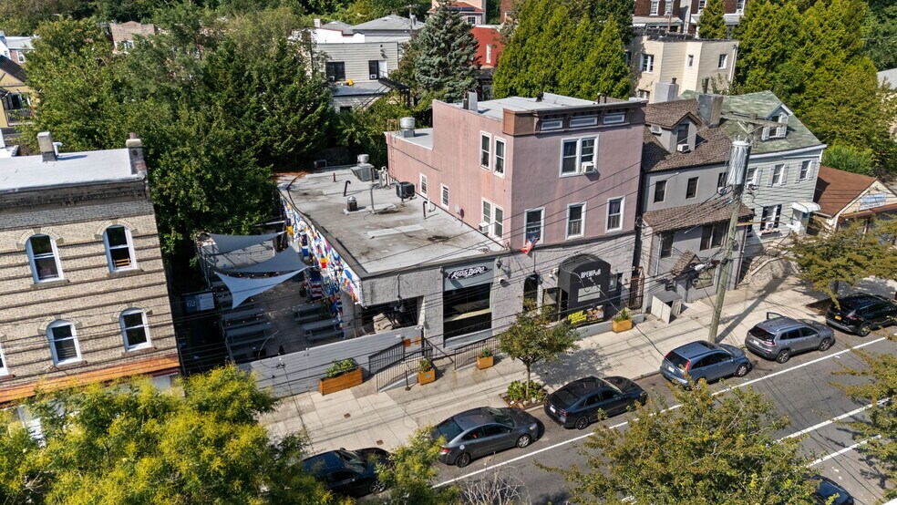 58 Van Duzer St, Staten Island, NY à vendre - Photo du bâtiment - Image 3 de 5