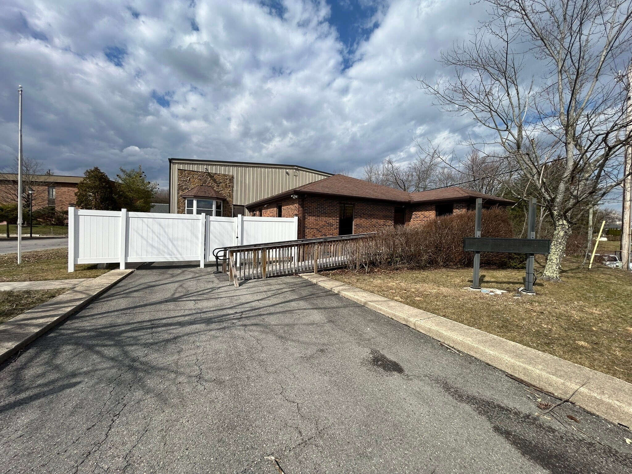 198 George St, Beckley, WV à louer Photo principale- Image 1 de 79