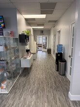 5400 S University Dr, Davie, FL for lease Interior Photo- Image 2 of 6