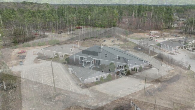 Plus de détails pour 8 Eastern Ave, Barrington, NH - Spécialité à vendre