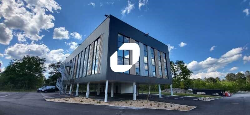 Office in Mérignac for sale Building Photo- Image 1 of 9