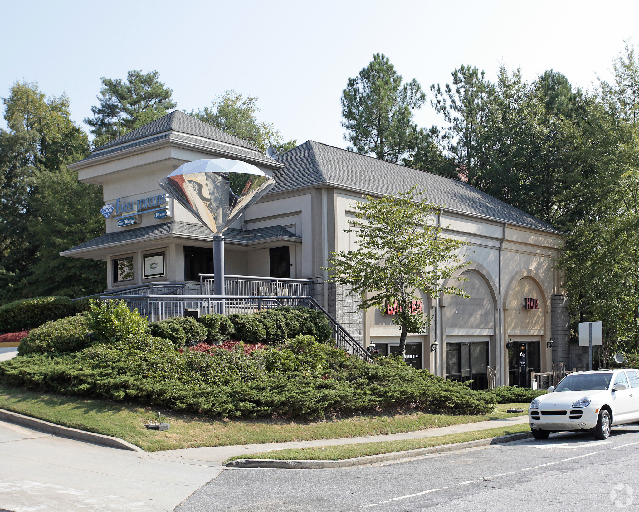 5801 NE Roswell Rd, Atlanta, GA for lease Building Photo- Image 1 of 11