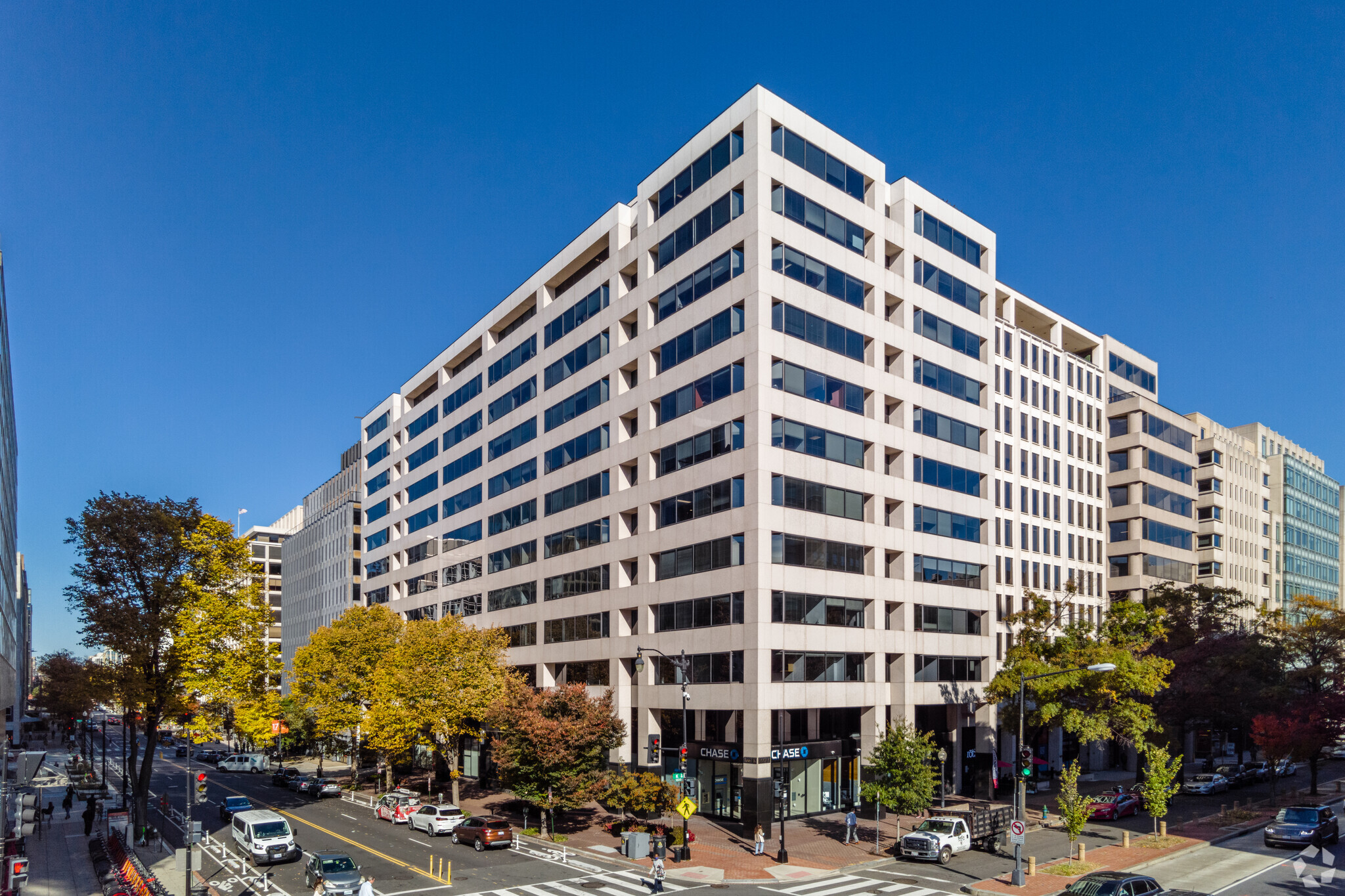 1667 K St NW, Washington, DC à louer Photo du b timent- Image 1 de 8