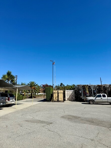 2109 Gundry Ave, Signal Hill, CA for sale - Building Photo - Image 3 of 9