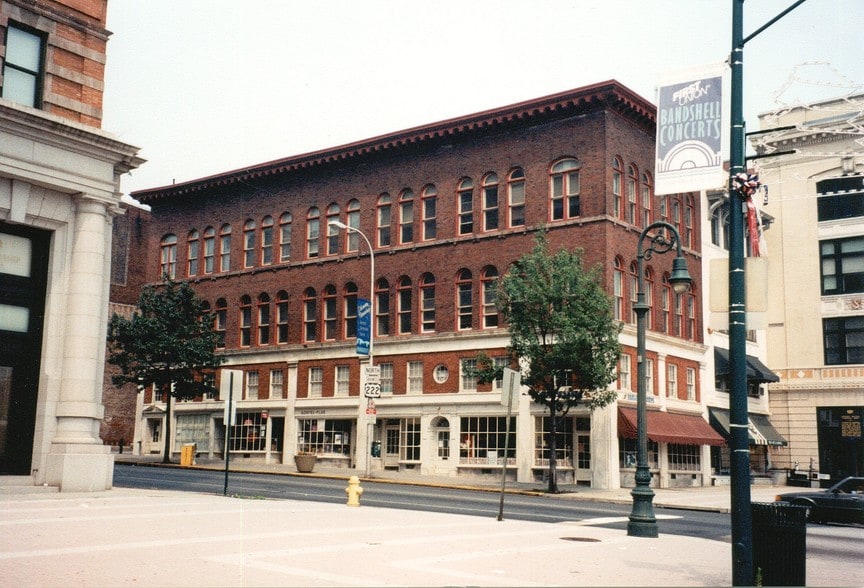 501 Penn St, Reading, PA for lease - Building Photo - Image 2 of 79