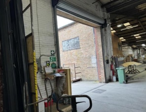 Cemetery Rd, Manchester for sale - Interior Photo - Image 3 of 5