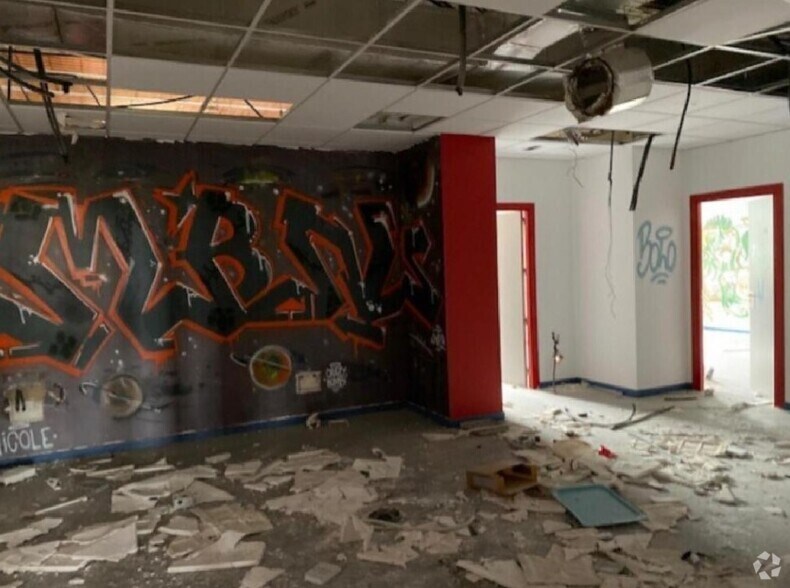 Industrial in Tres Cantos, Madrid for sale - Building Photo - Image 2 of 2