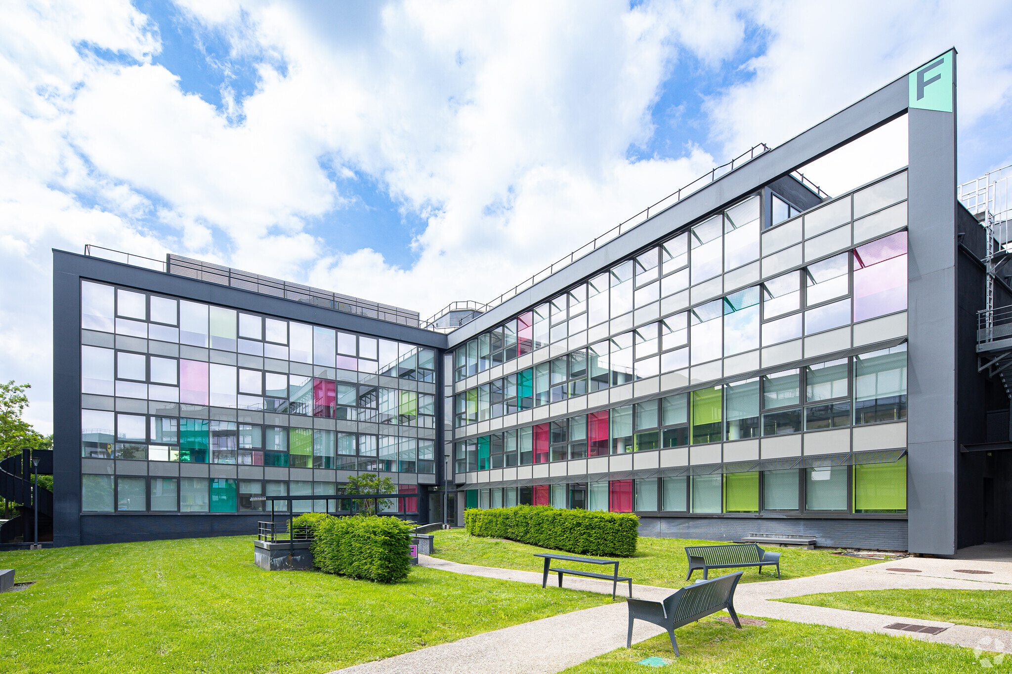 1 Bis Rue Du Petit-Clamart, Vélizy-Villacoublay à louer Photo principale- Image 1 de 3