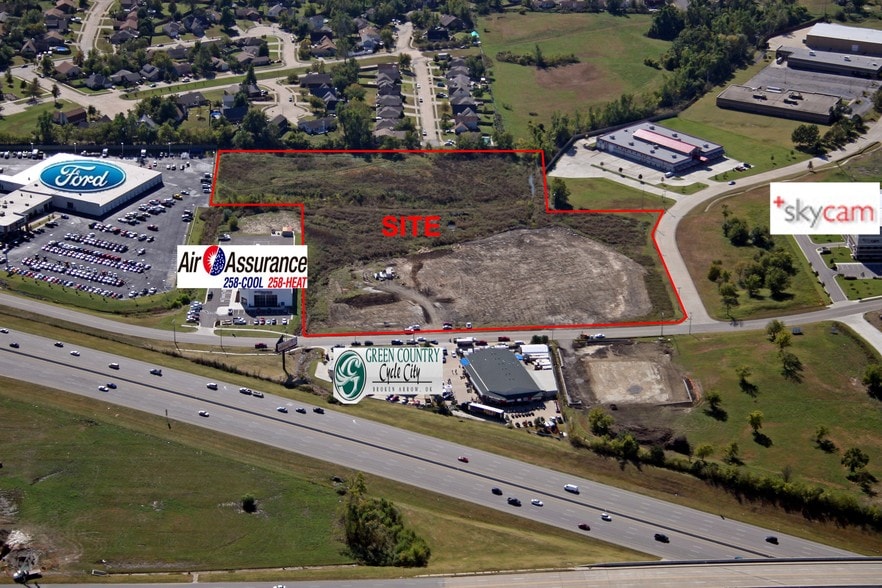 2101 N Juniper Ave, Broken Arrow, OK for sale - Building Photo - Image 2 of 3