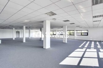 Office in Saint-Priest for lease Interior Photo- Image 1 of 3