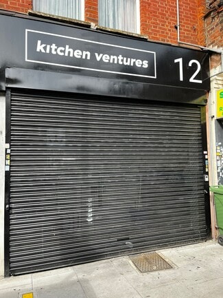 Plus de détails pour 12 Gleneagle Rd, Londres - Commerce de détail à louer