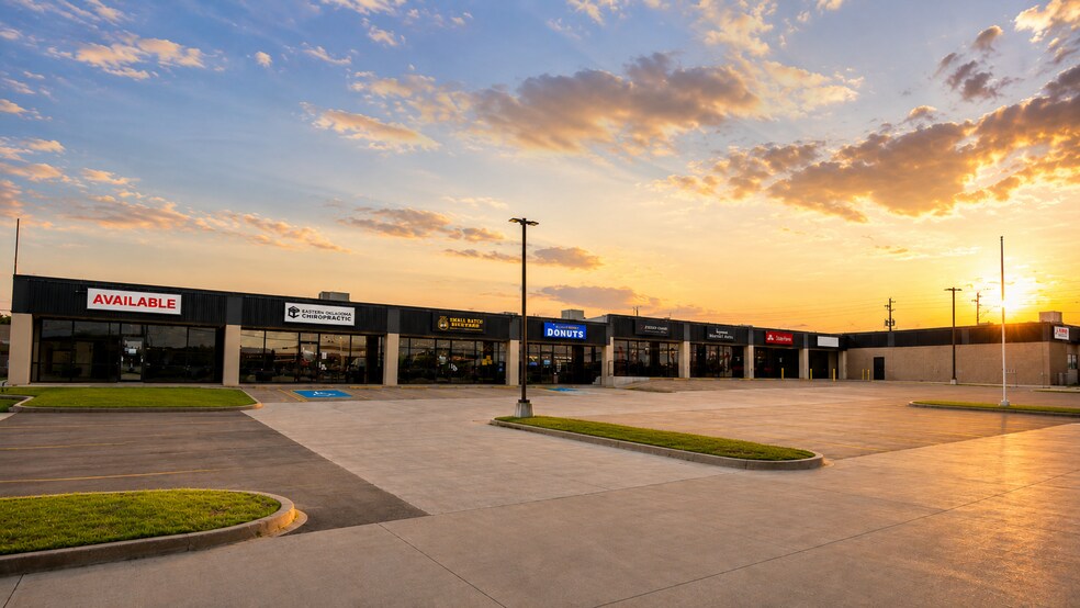 2403 N Aspen Ave, Broken Arrow, OK à louer - Photo du bâtiment - Image 1 de 4