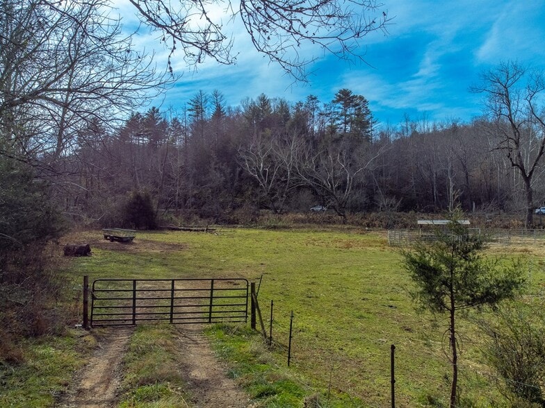 00 Belleview Rd, Franklin, NC à vendre - Photo du bâtiment - Image 2 de 6