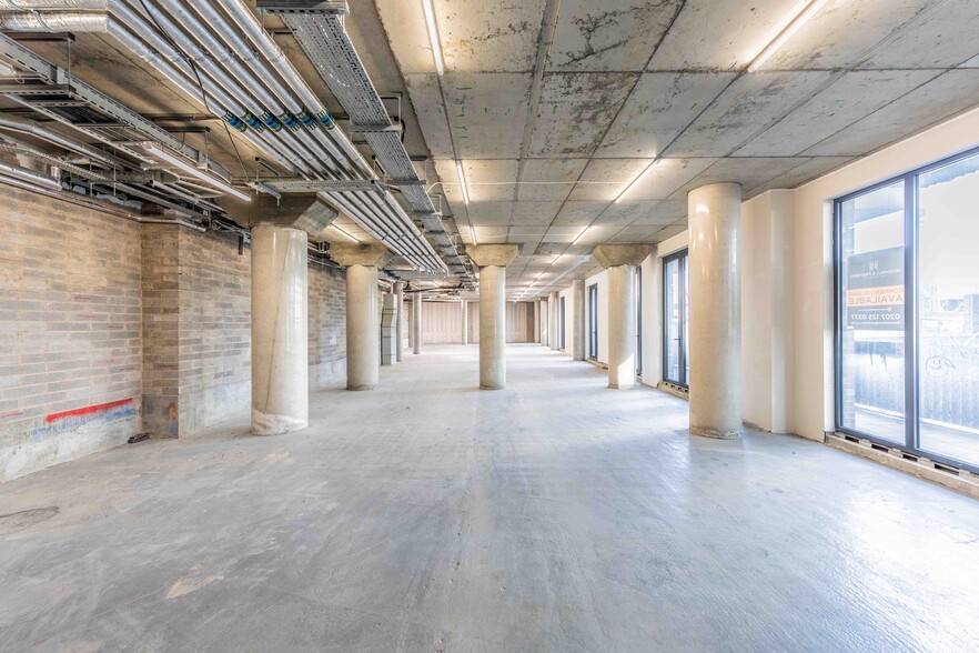 Bunton St, London for lease - Interior Photo - Image 3 of 9