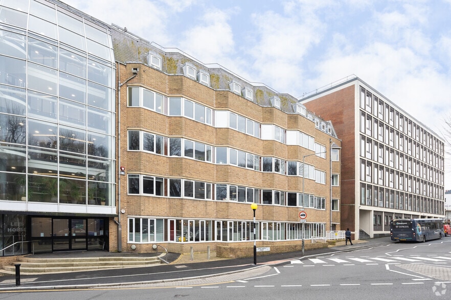 21-33 Dyke Rd, Brighton à louer - Photo du bâtiment - Image 2 de 2