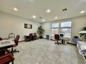 1302 N Shepherd Dr, Houston, TX for lease Building Photo- Image 1 of 3