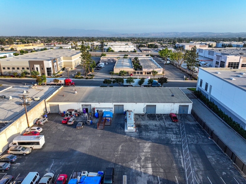 4611 Holt Blvd, Montclair, CA for lease - Building Photo - Image 2 of 42