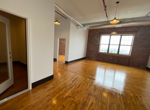 456 Johnson Ave, Brooklyn, NY à louer Photo intérieure- Image 1 de 4