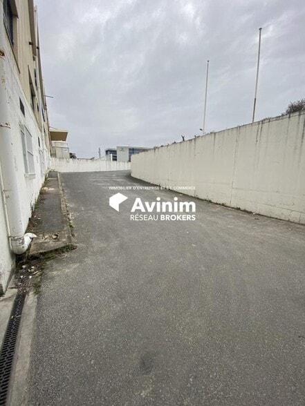 Industrial in Nanterre for lease - Building Photo - Image 3 of 4