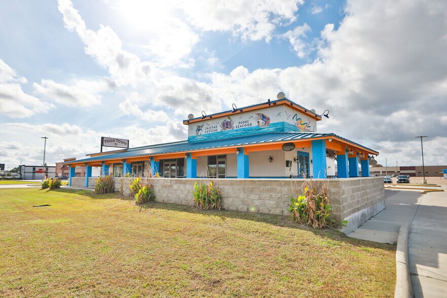 3302 Shaver St, Pasadena, TX à louer - Photo du bâtiment - Image 3 de 18