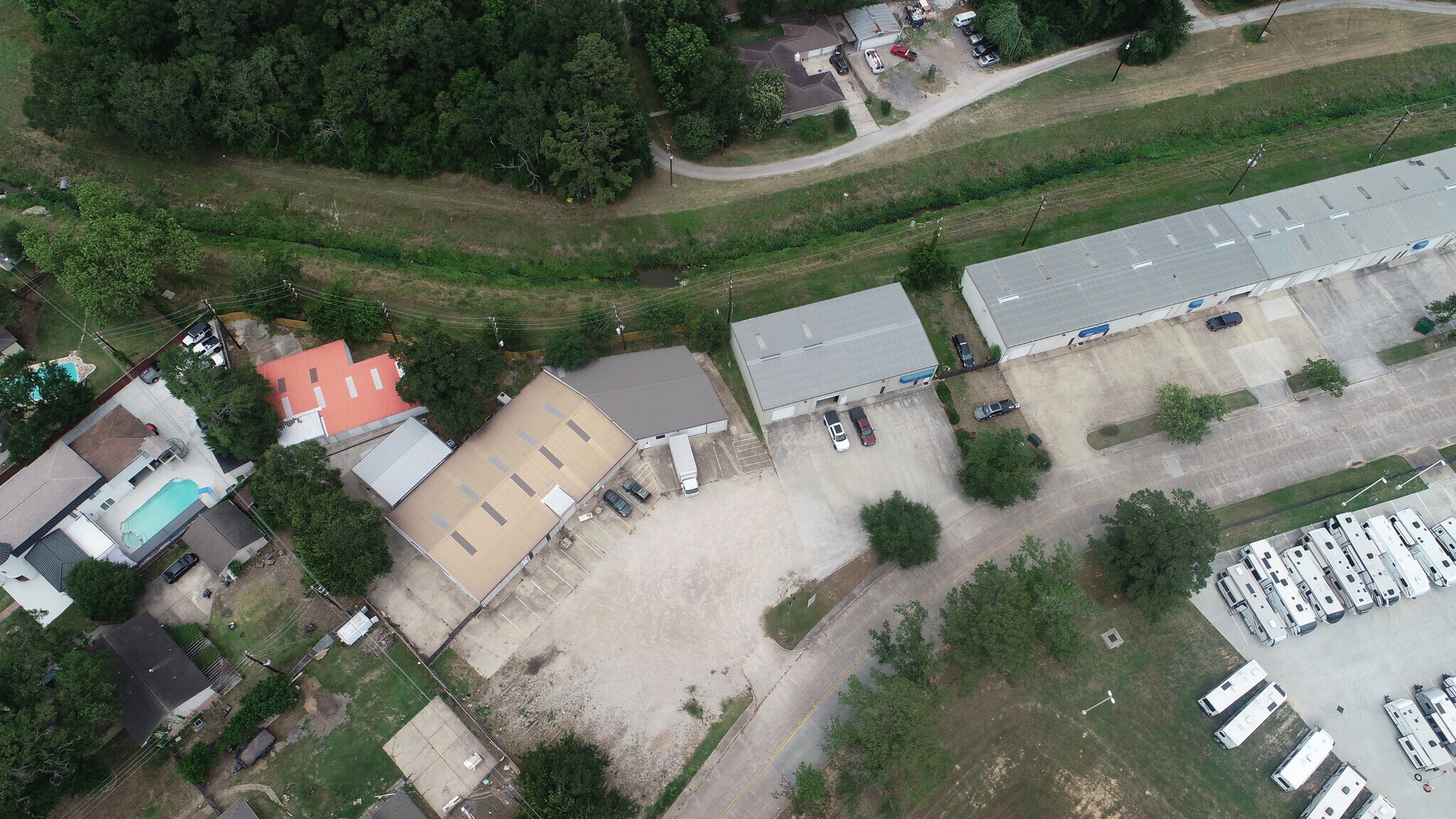 154-194 Magic Oaks portfolio of 2 properties for sale on LoopNet.ca Aerial- Image 1 of 16