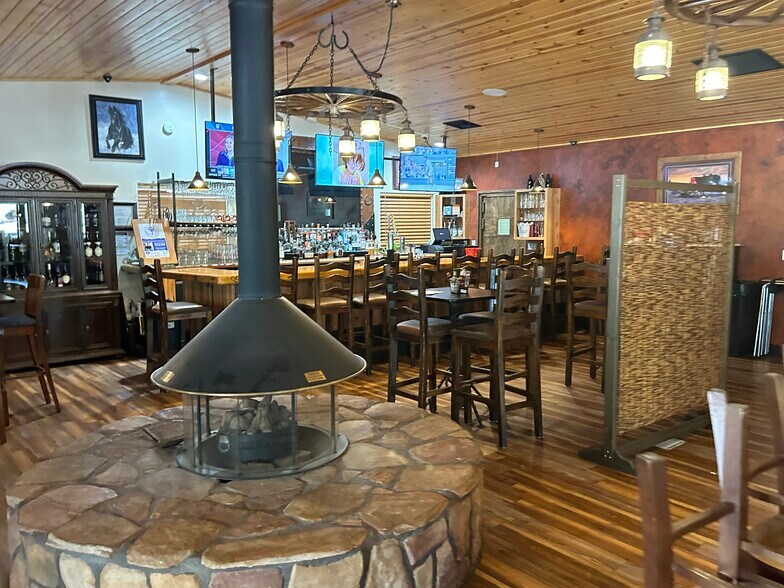 13448 E Old Route 66, Parks, AZ à vendre - Photo du bâtiment - Image 2 de 8