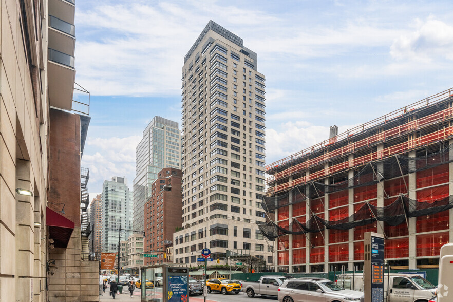 301 E 50th St, New York, NY for sale - Primary Photo - Image 1 of 1