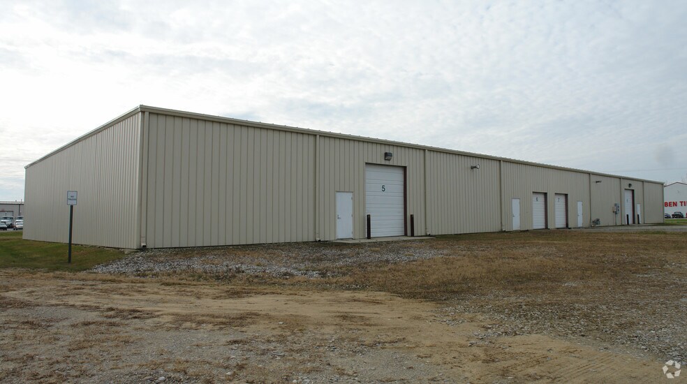 2112 Jim Neu Dr, Plymouth, IN for lease - Building Photo - Image 2 of 3