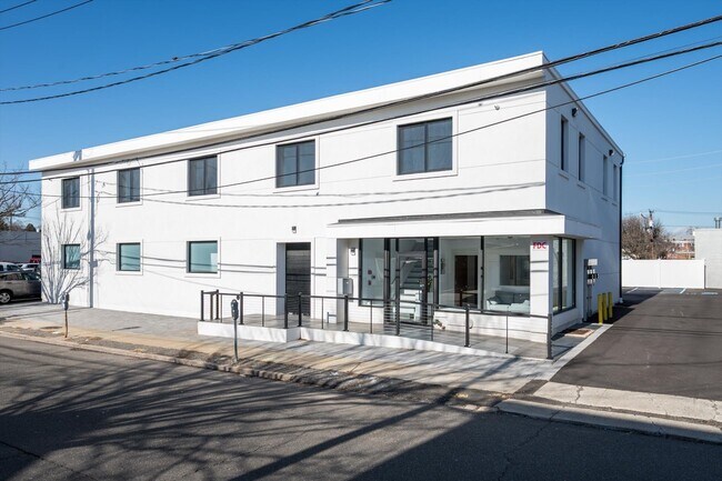 More details for 25 Willowdale Ave, Port Washington, NY - Office for Sale