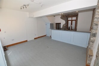 1 Carmarthen St, Llandeilo for lease Interior Photo- Image 2 of 3