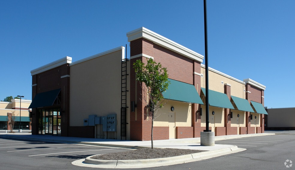 732 SW Greenville Blvd, Greenville, NC for lease - Building Photo - Image 2 of 3
