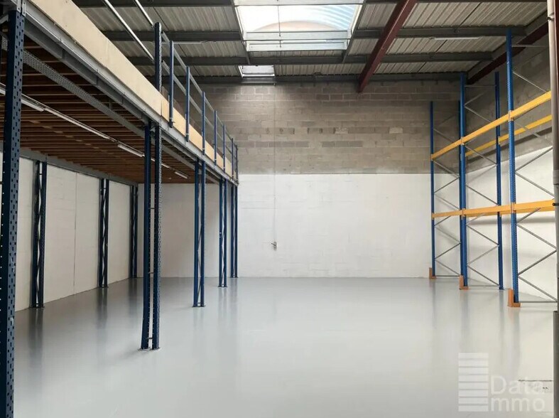 Industriel dans Le Thillay à louer - Photo du bâtiment - Image 3 de 32