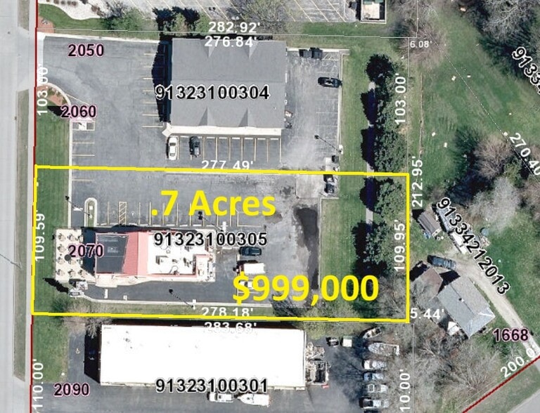 2070 S Koeller St, Oshkosh, WI à vendre - Photo du bâtiment - Image 2 de 27