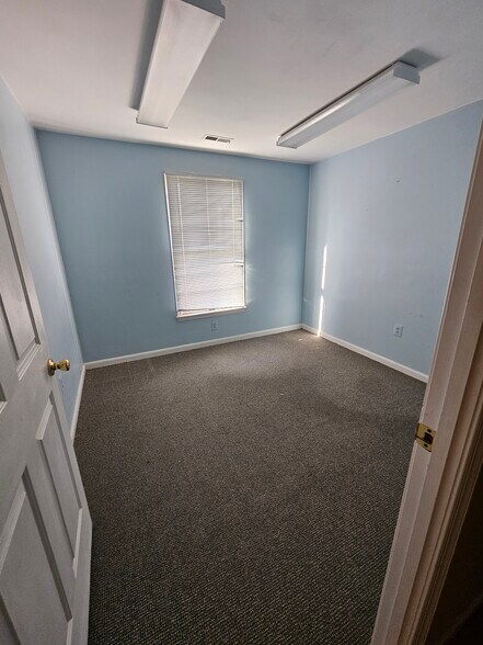 104 Franklin St, Denton, MD à louer - Photo intérieure - Image 2 de 7