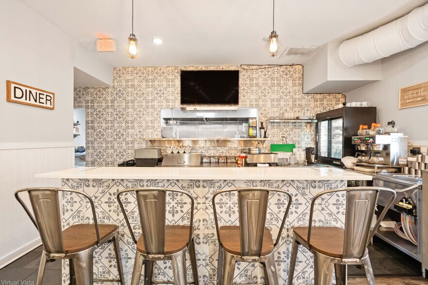 7427 Roosevelt Rd, Forest Park, IL à vendre - Photo intérieure - Image 3 de 29