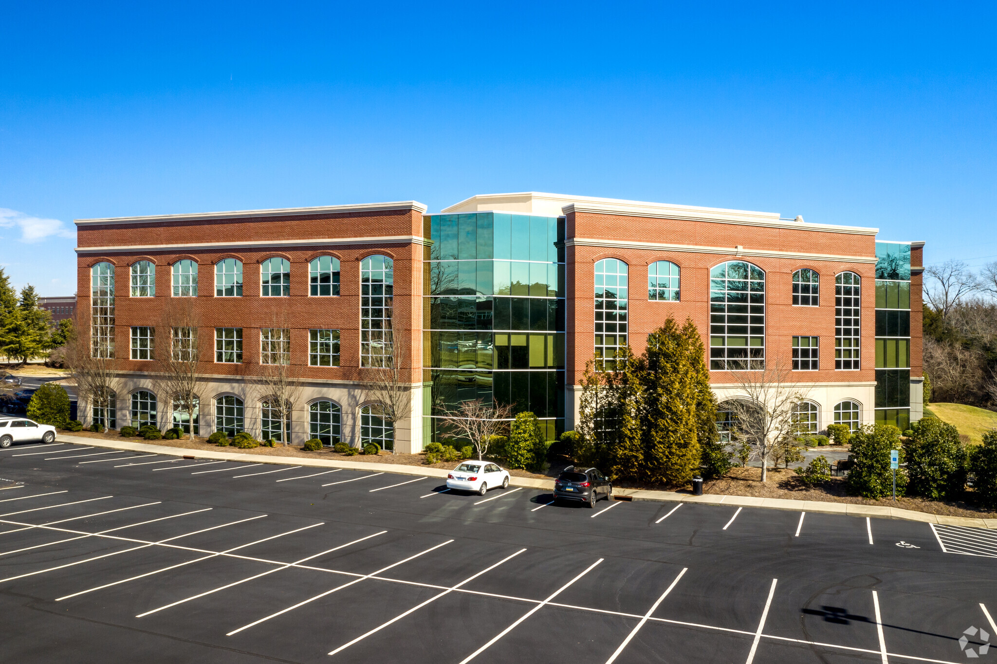 3980 Premier Dr, High Point, NC for lease Primary Photo- Image 1 of 20