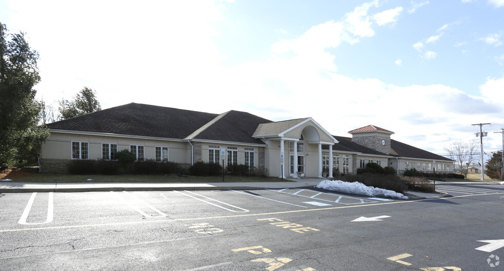 2431 Atlantic Ave, Manasquan, NJ for lease - Building Photo - Image 2 of 12