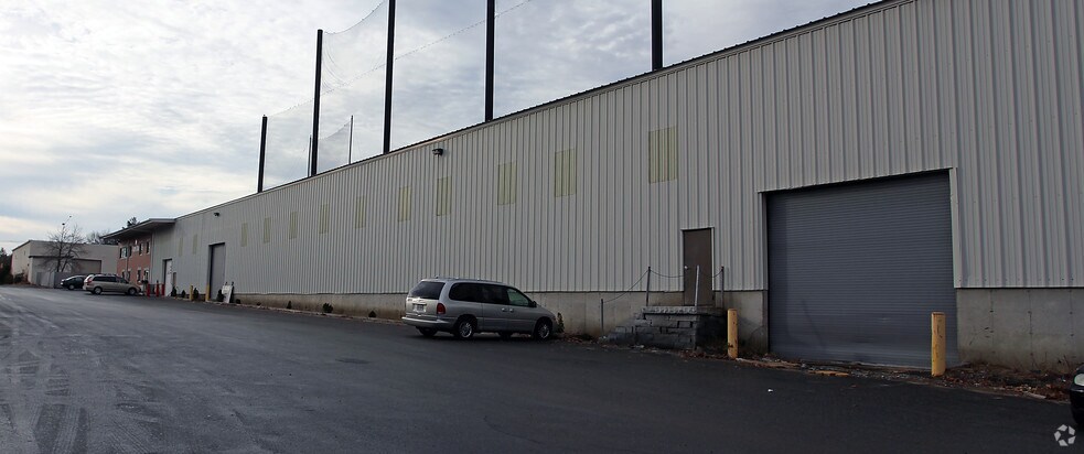 896 Boston Post Rd, Marlborough, MA for sale - Building Photo - Image 1 of 1