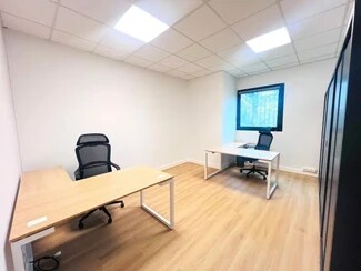 Plus de détails pour Boulevard Gambetta, Issy-les-Moulineaux - Bureau à louer